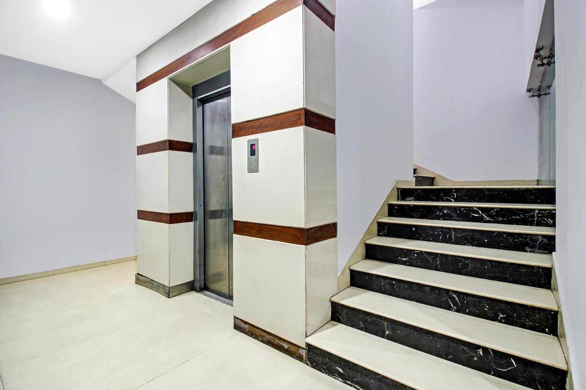 Townhouse Oak The Margi Hotel Near Yosufguda Metro Station Hyderabad Exterior foto